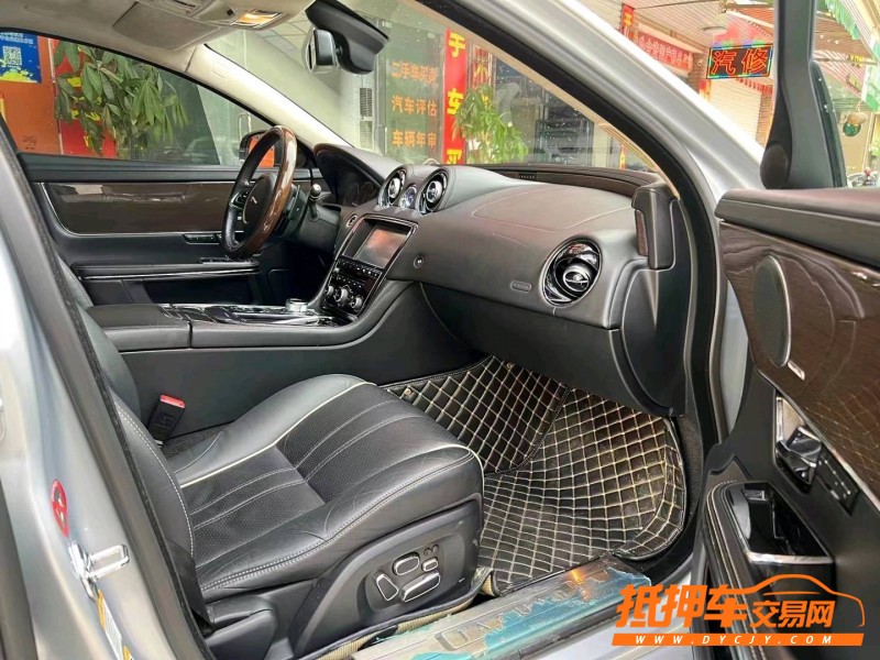 防城港11年捷豹XJL1