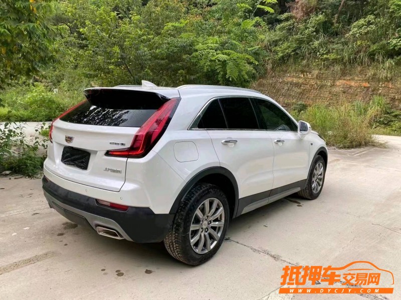 欽州20年凱迪拉克XT42