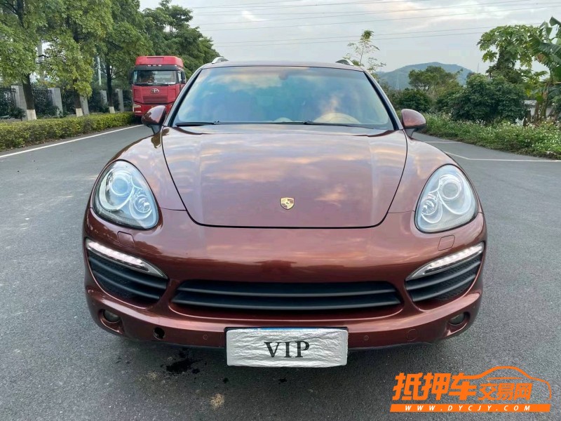 廣州12年保時捷卡宴1