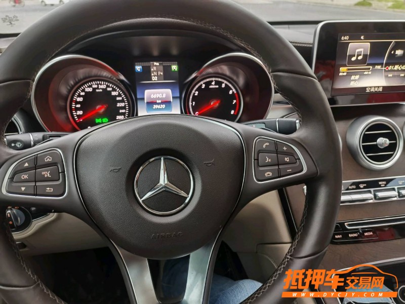 成都18年奔馳GLC3