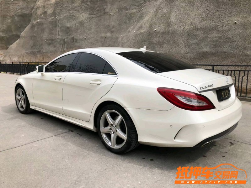 青岛17年奔驰CLS8