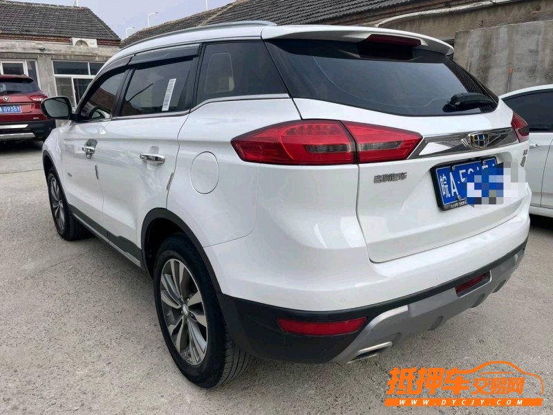 泰安17年吉利博越8
