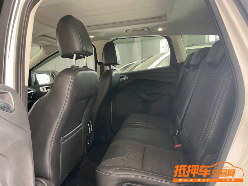 泰安13年福特翼虎7