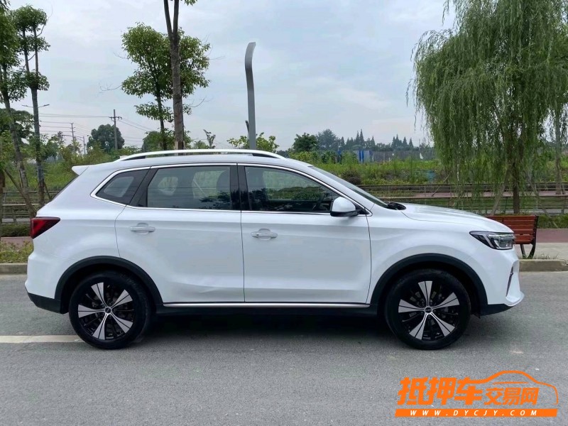 成都21年榮威RX53