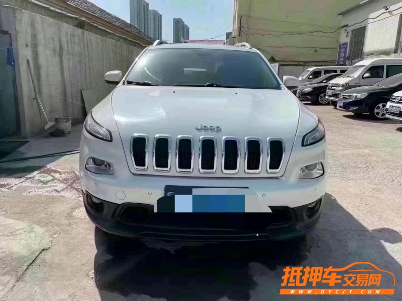 濰坊17年Jeep自由光1