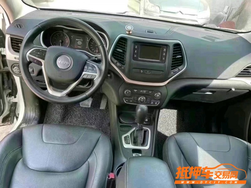 濰坊17年Jeep自由光4