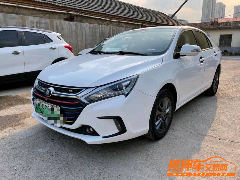 泰安18年比亞迪秦2