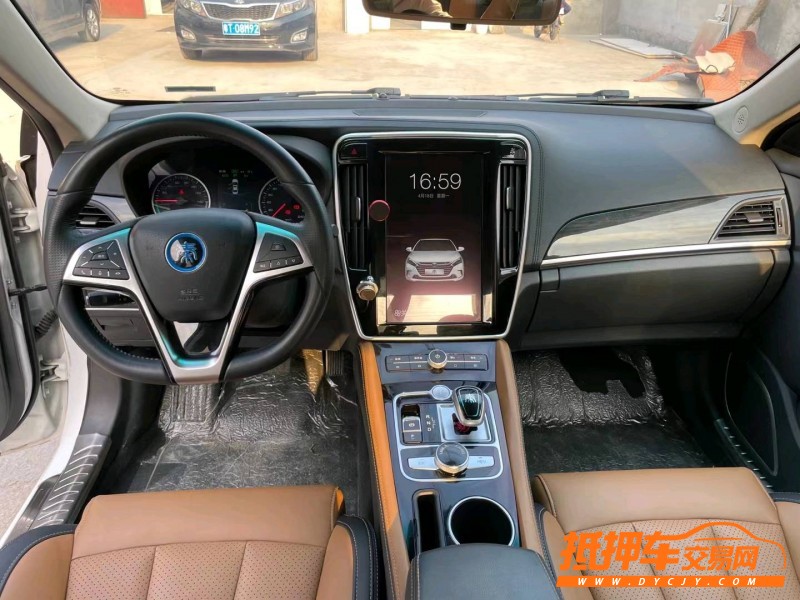 泰安18年比亞迪秦3