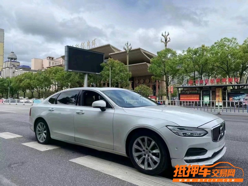 黔西南17年沃爾沃S903