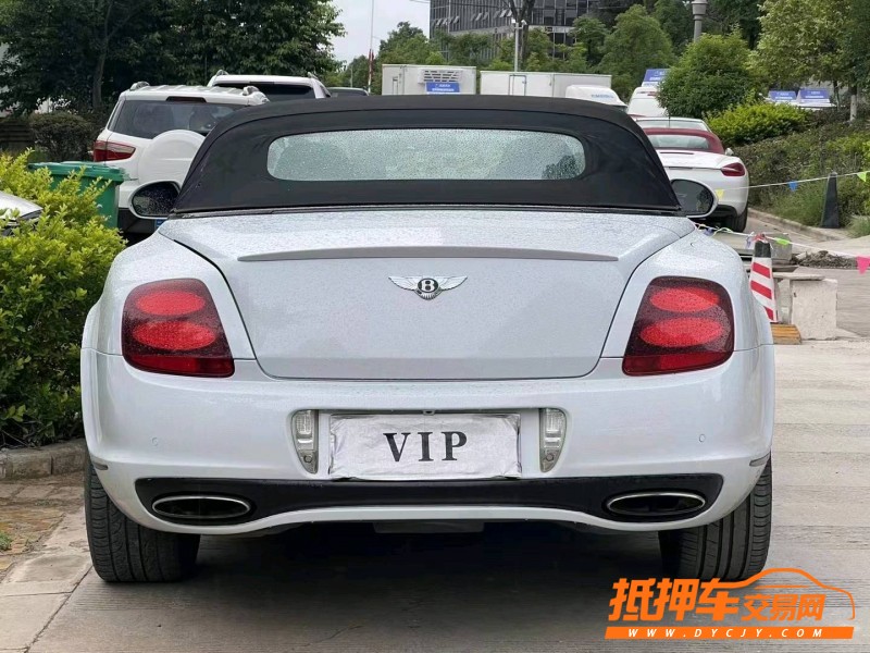 麗江11年賓利歐陸2