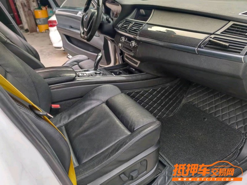 北京12年宝马X57