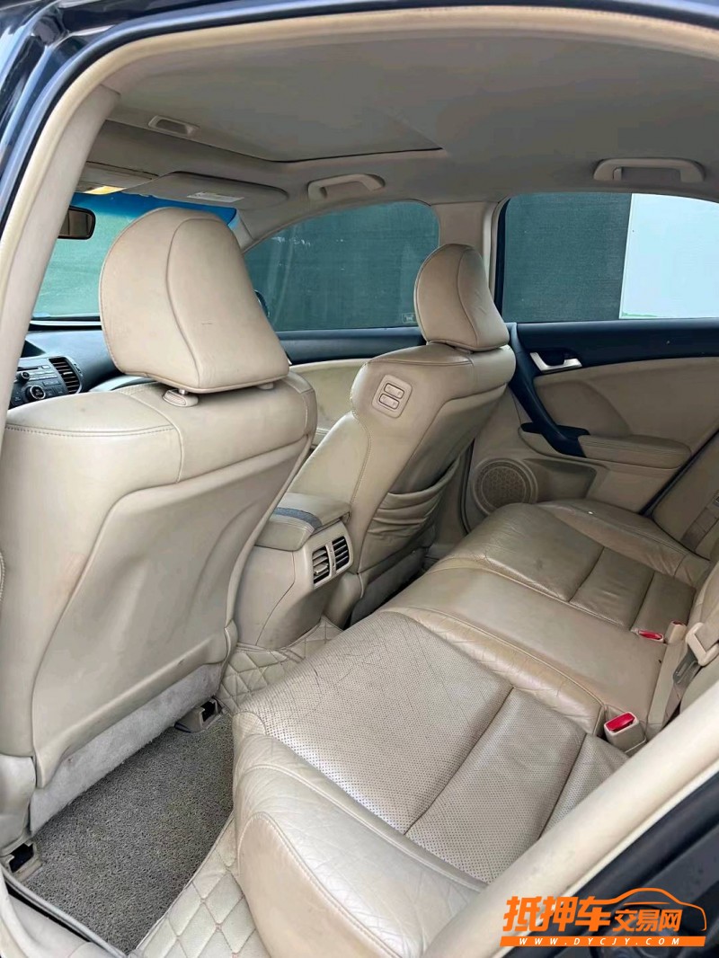 徐州14年本田思铂睿4