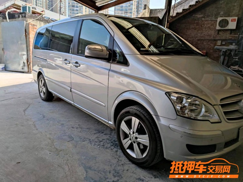 北京16年奔驰唯雅诺4