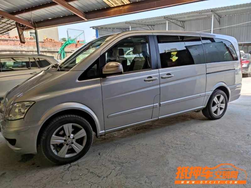 北京16年奔驰唯雅诺3