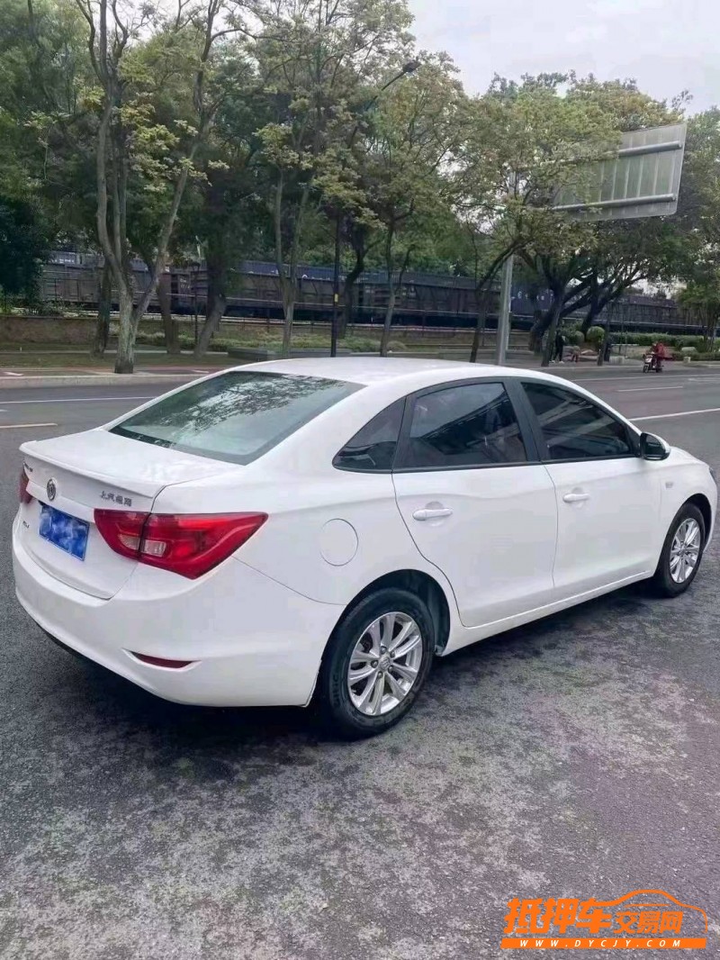 北京17年别克英朗4