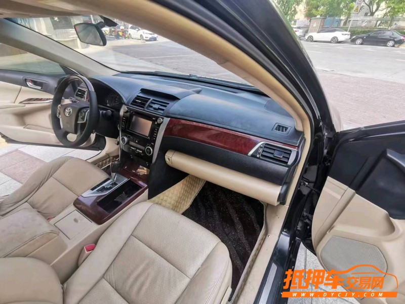 北京12年丰田凯美瑞8