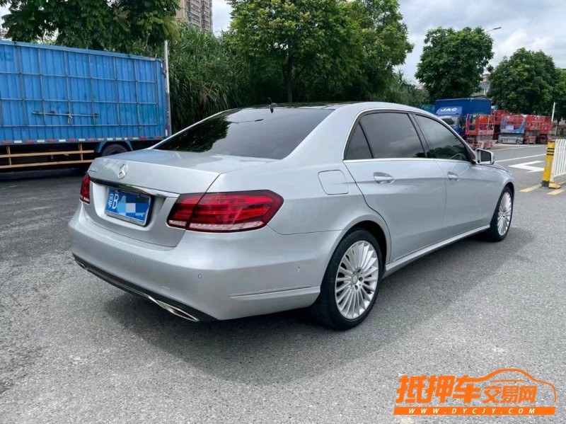 廣州14年奔馳E8