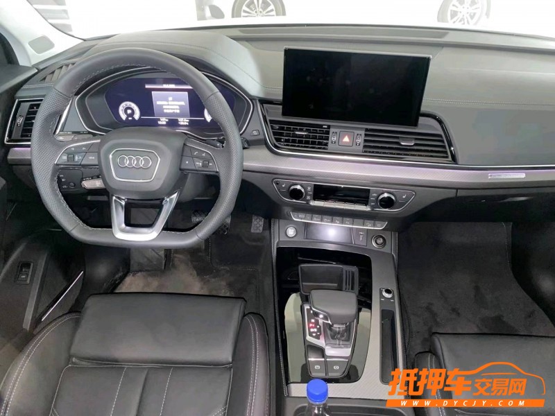 廈門22年奧迪Q56