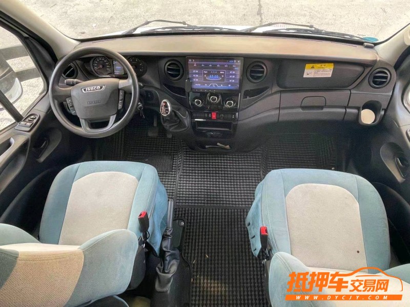 秦皇島19年依維柯房車8