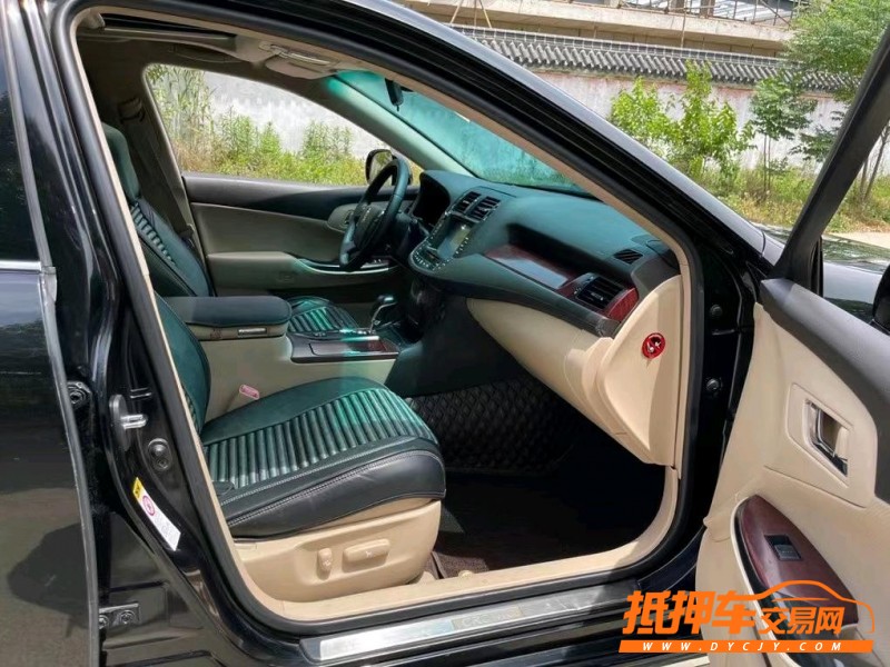 盐城11年丰田皇冠3