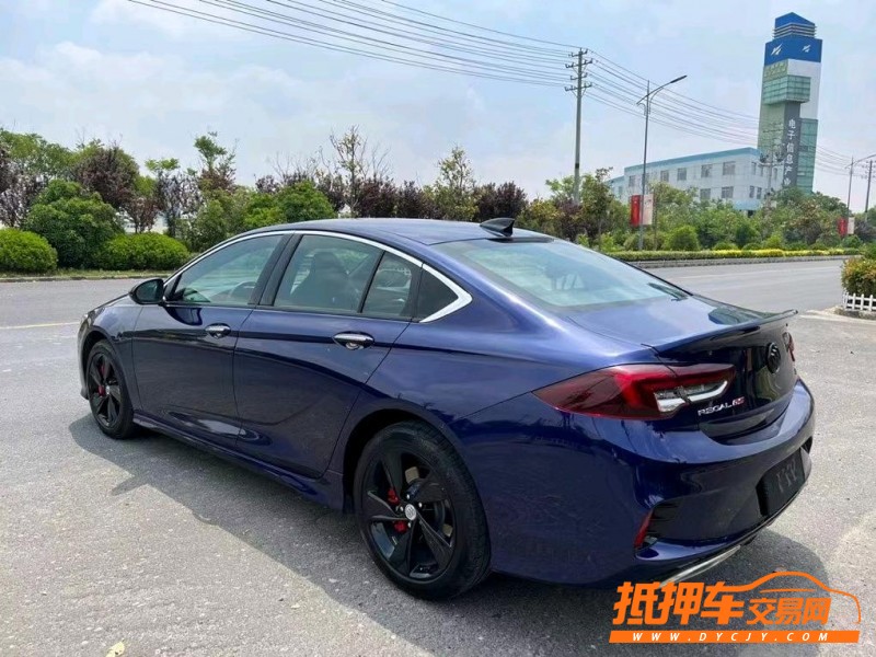 盐城20年别克君威8