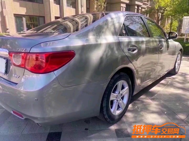 潍坊11年丰田锐志6