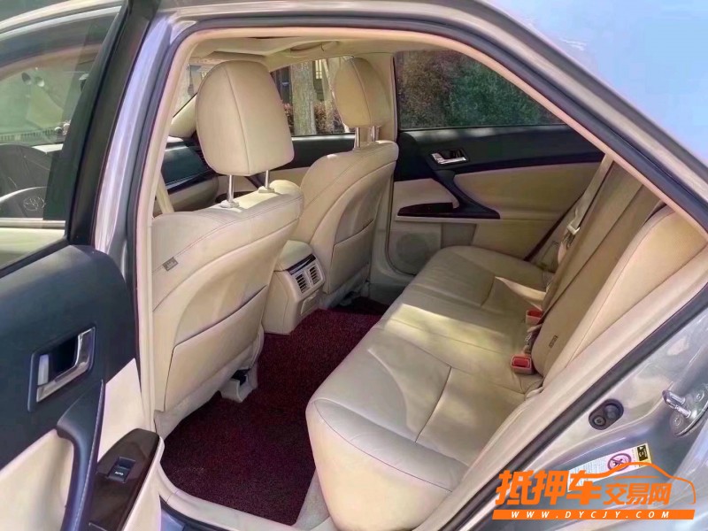 潍坊11年丰田锐志4