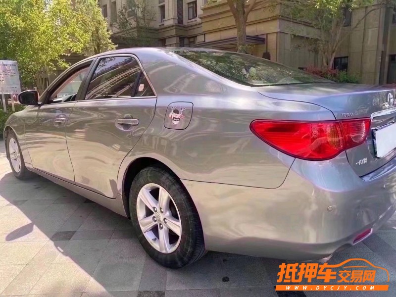 潍坊11年丰田锐志3