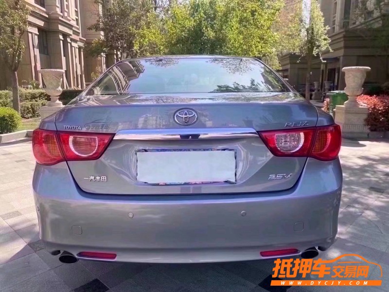 潍坊11年丰田锐志1