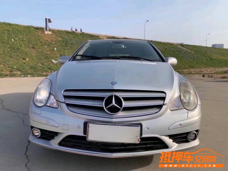 青岛09年奔驰R1