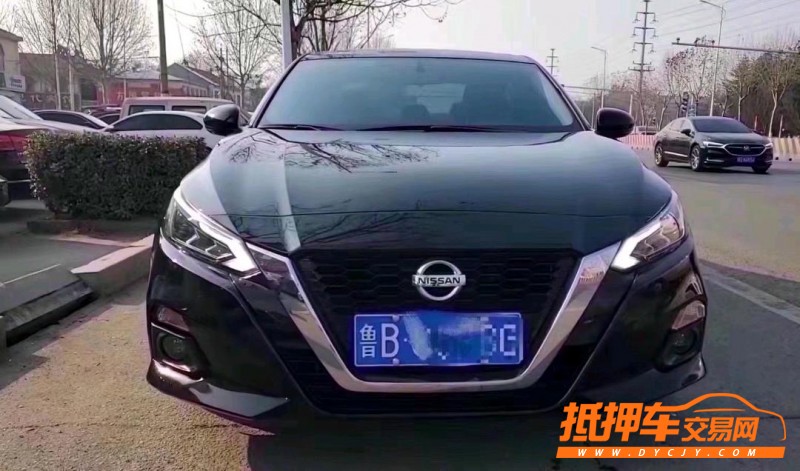 青島19年日產天籟1