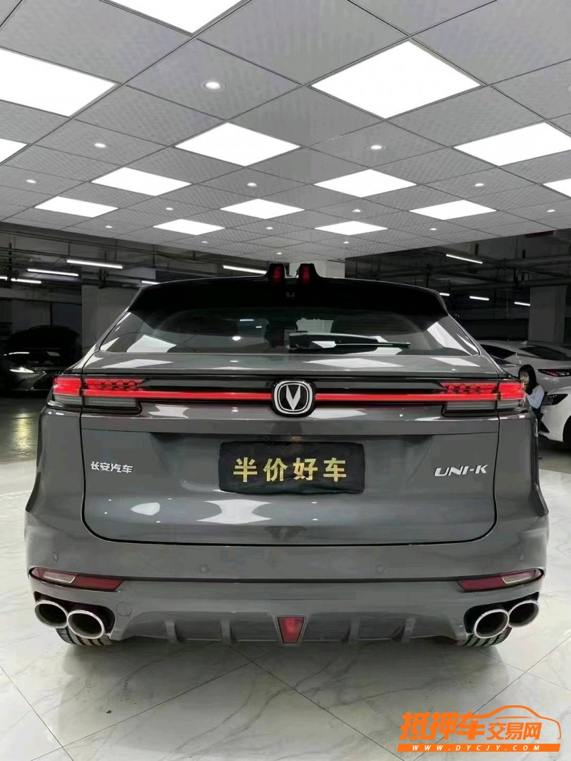 成都21年長安汽車UNI-K4