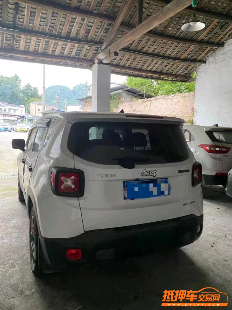 黔西南17年Jeep自由俠1