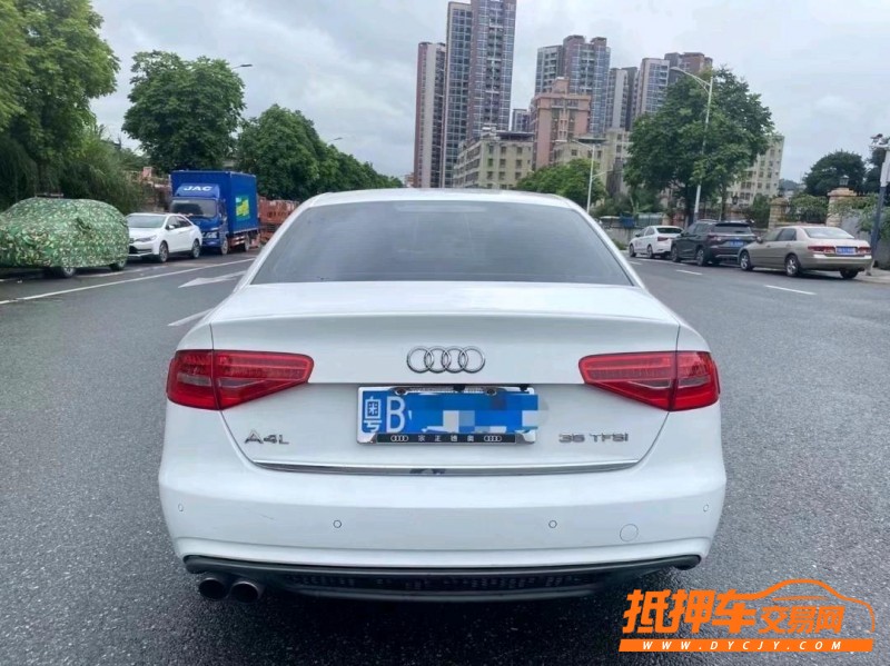 深圳13年奧迪A4L8