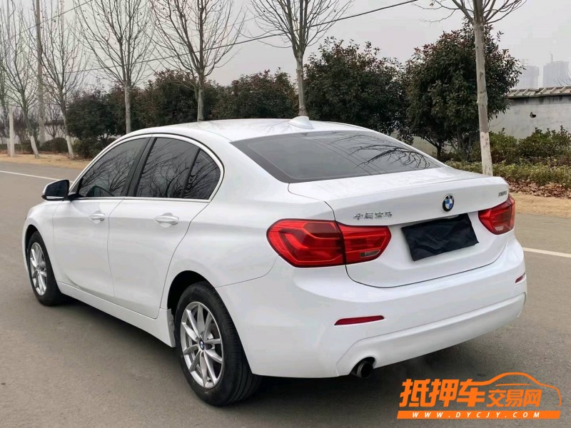 徐州17年宝马1系8