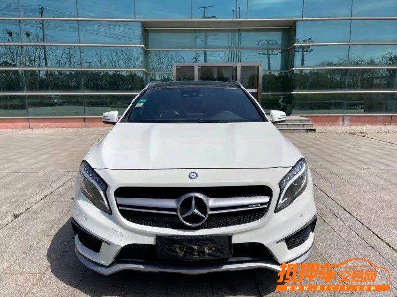 盐城16年奔驰GLA9