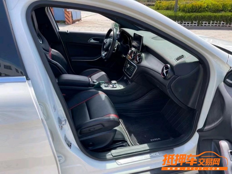 盐城16年奔驰GLA4