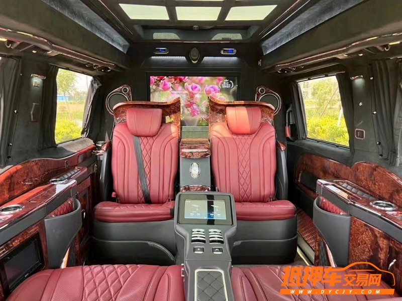 盐城18年奔驰威霆5