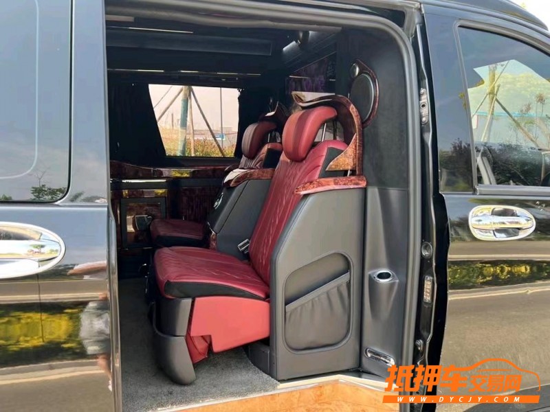 盐城18年奔驰威霆4