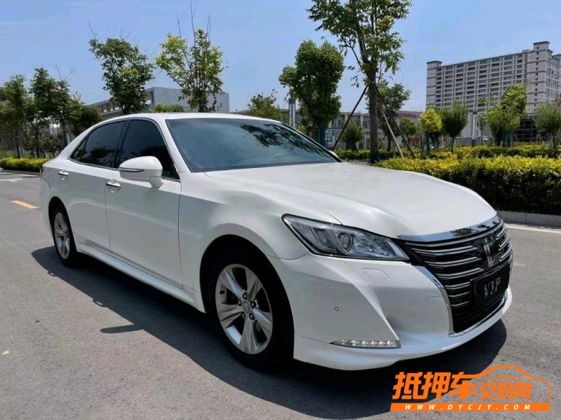 盐城16年丰田皇冠8