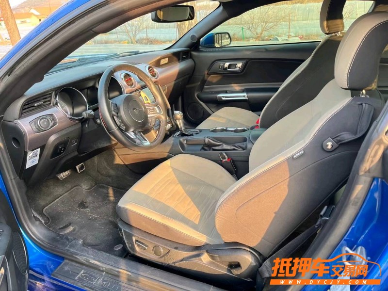 青岛17年福特野马4