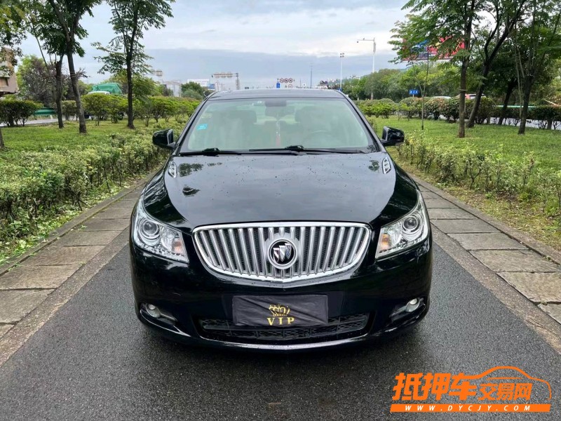 紹興13年別克君越9