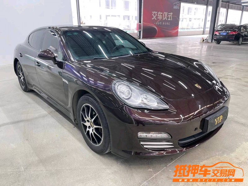 濟寧12年保時捷帕拉梅拉2