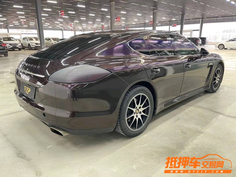 濟寧12年保時捷帕拉梅拉8