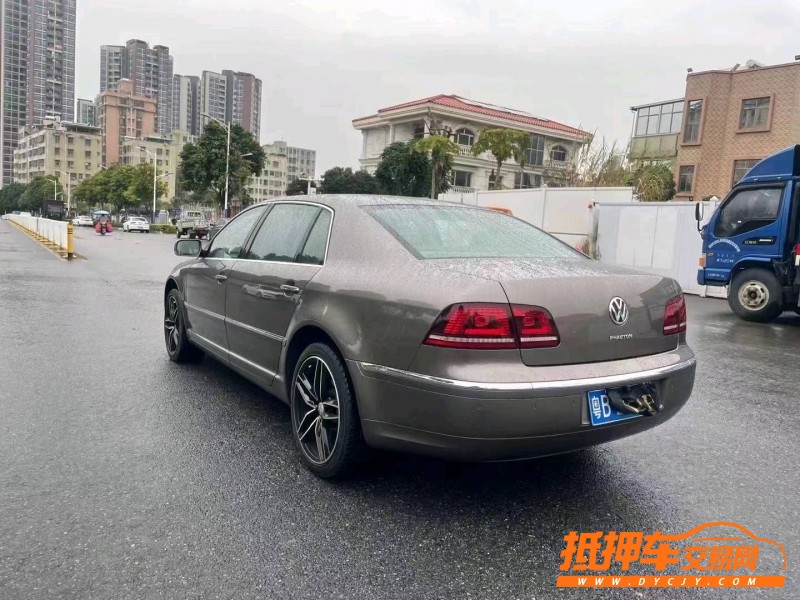 深圳13年大眾輝騰8