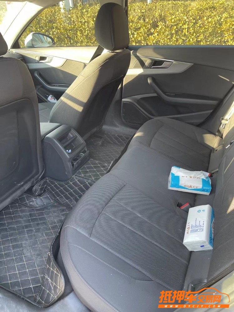 青岛18年奥迪A4L2