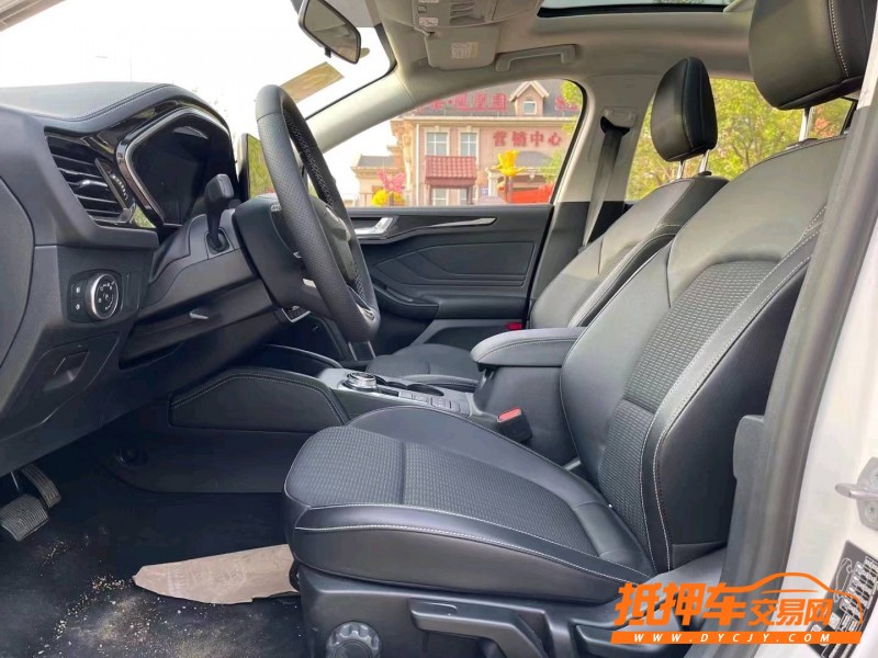 青岛21年福特福克斯6
