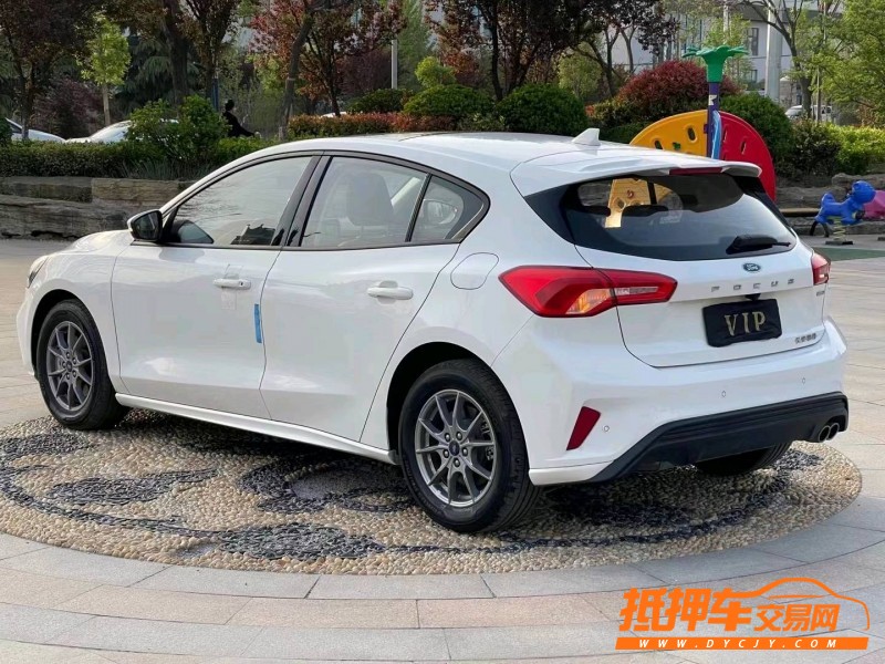 青岛21年福特福克斯7