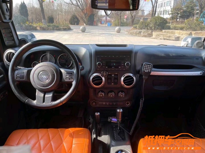 青岛11年Jeep牧马人4