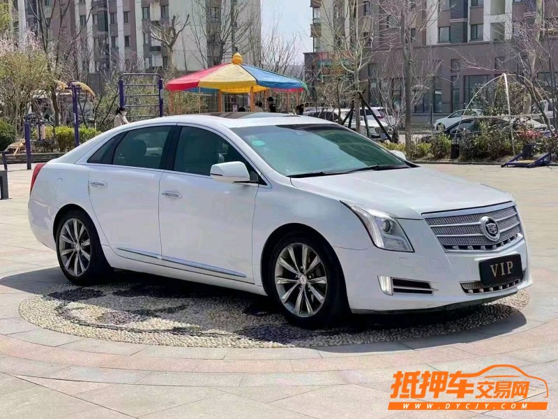 青島13年凱迪拉克XTS3